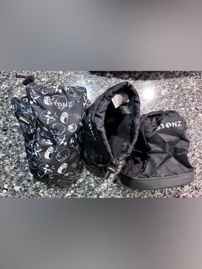 Stonz Baby Booties and Mitts